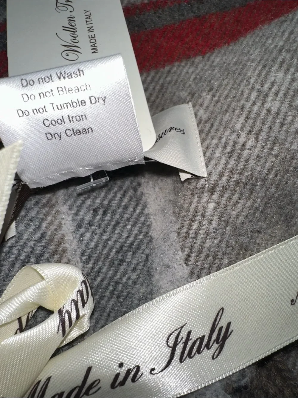 Italian Woollen Treasures Men’s Gray Silver Tan Red Fringe Wool Scarf